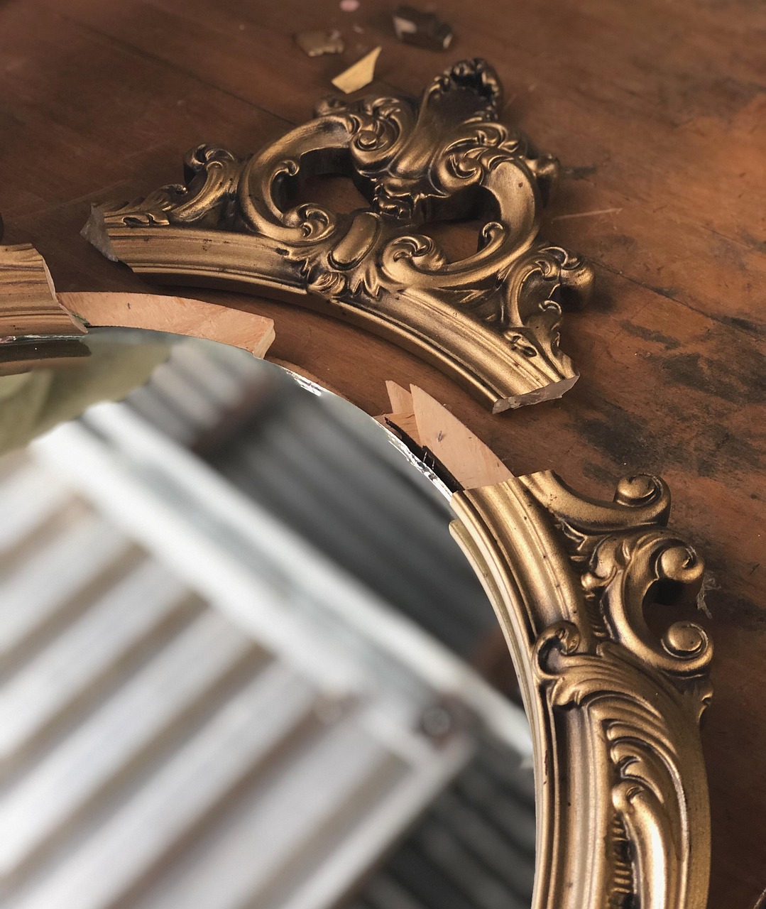 vintage mirror, broken mirror, mirror frame, mirror, frame, antique mirror, decoration, design, broken mirror, mirror, mirror, mirror, mirror, mirror